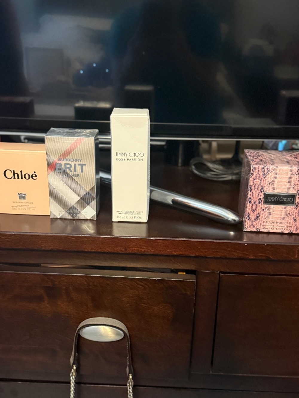 Assortment of Perfume - Picture 7 of 8